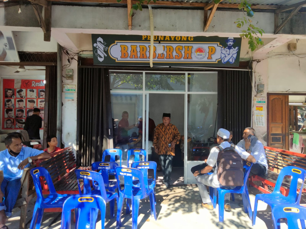 Grand Opening Unit Usaha Babershop BUMG Hareukat Aneuk Nanggro Gampong Peunayong